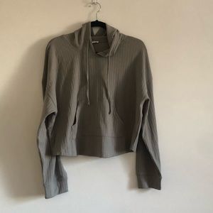 NWOT Le Lis cropped hoodie